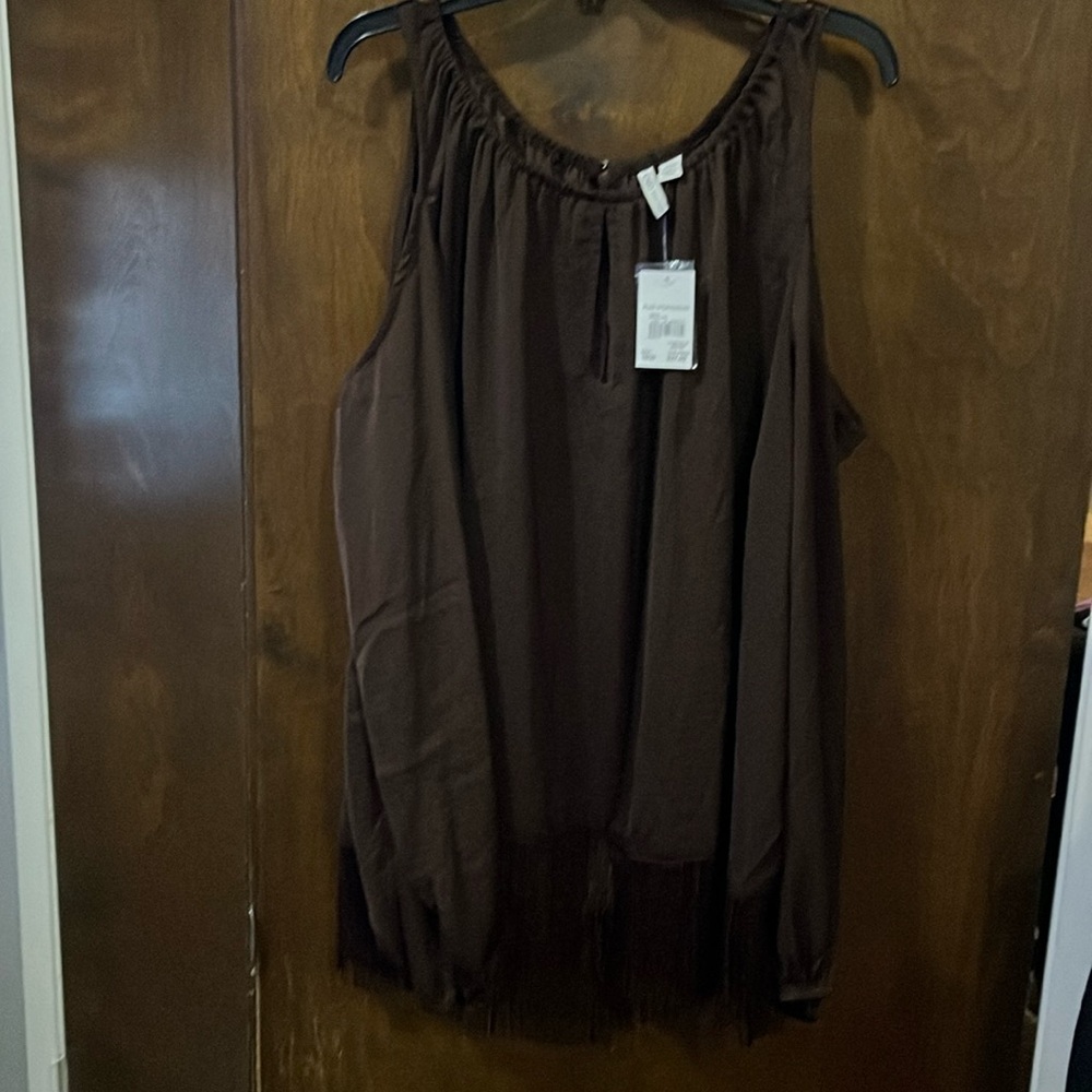 Cato Fashion’s
Brown Top 
18/20W
Brand New w/tags